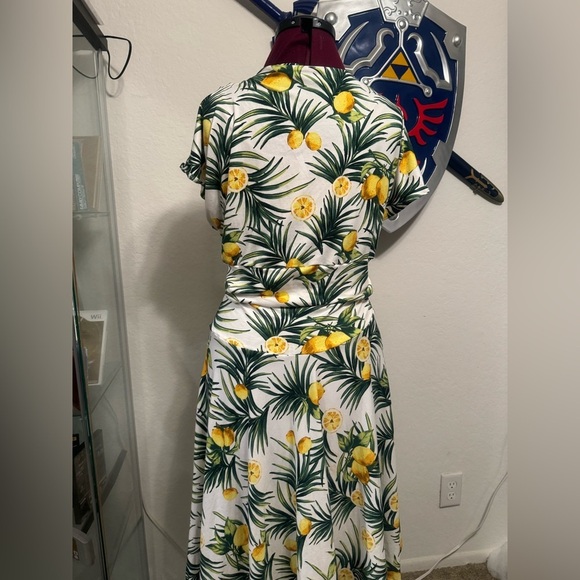 Lemon Palm Resort Wear Tie-Front Top - White Lotus-core - Picture 4 of 6